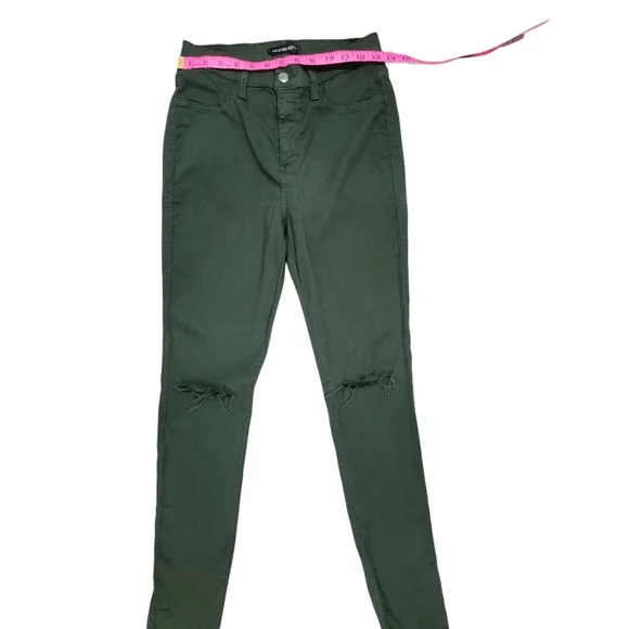 Green Fashion Nova - Picture 6 of 11